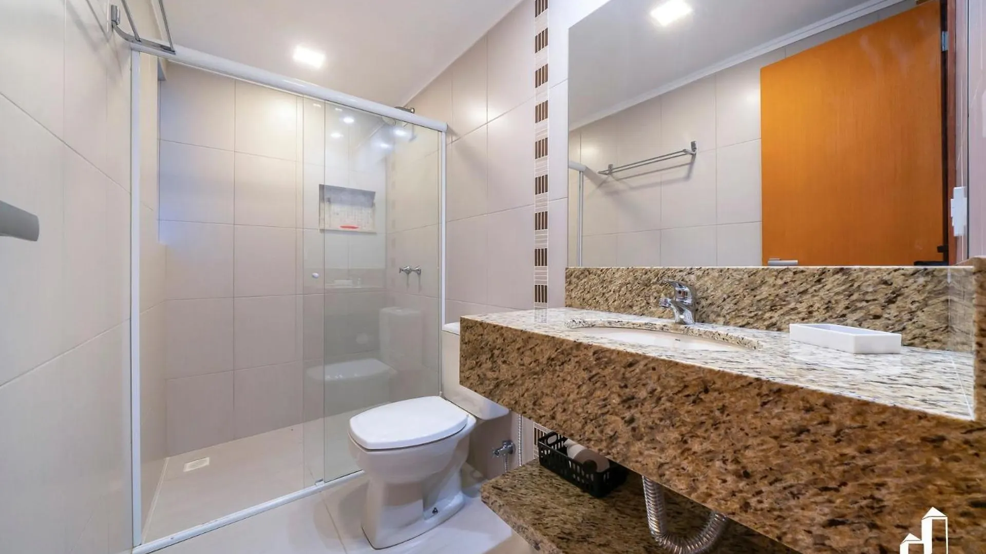 Apartamento Terreo Com 02 Dormitorios Canto Grande
