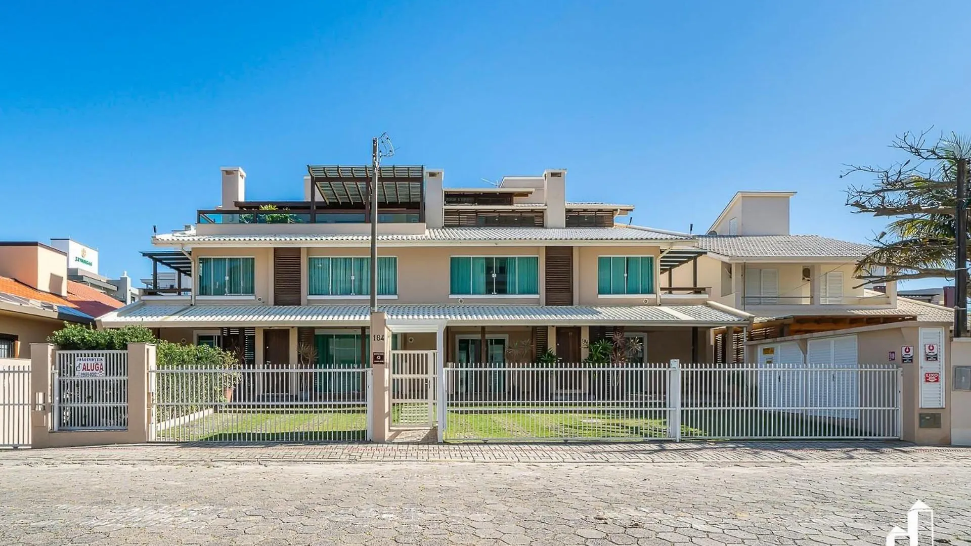 Apartamento Terreo Com 02 Dormitorios Canto Grande
