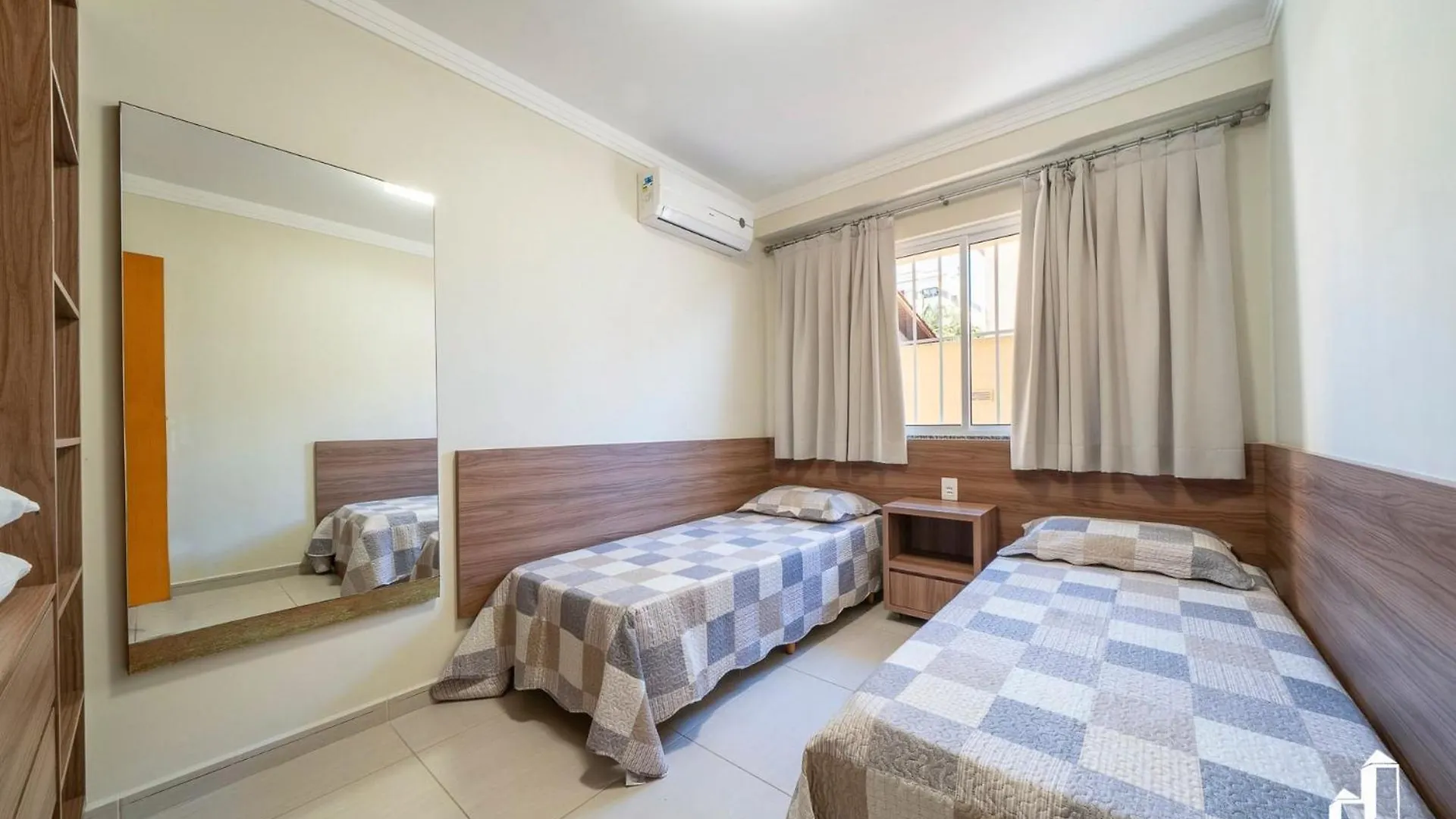 Apartamento Terreo Com 02 Dormitorios Canto Grande 0*,
