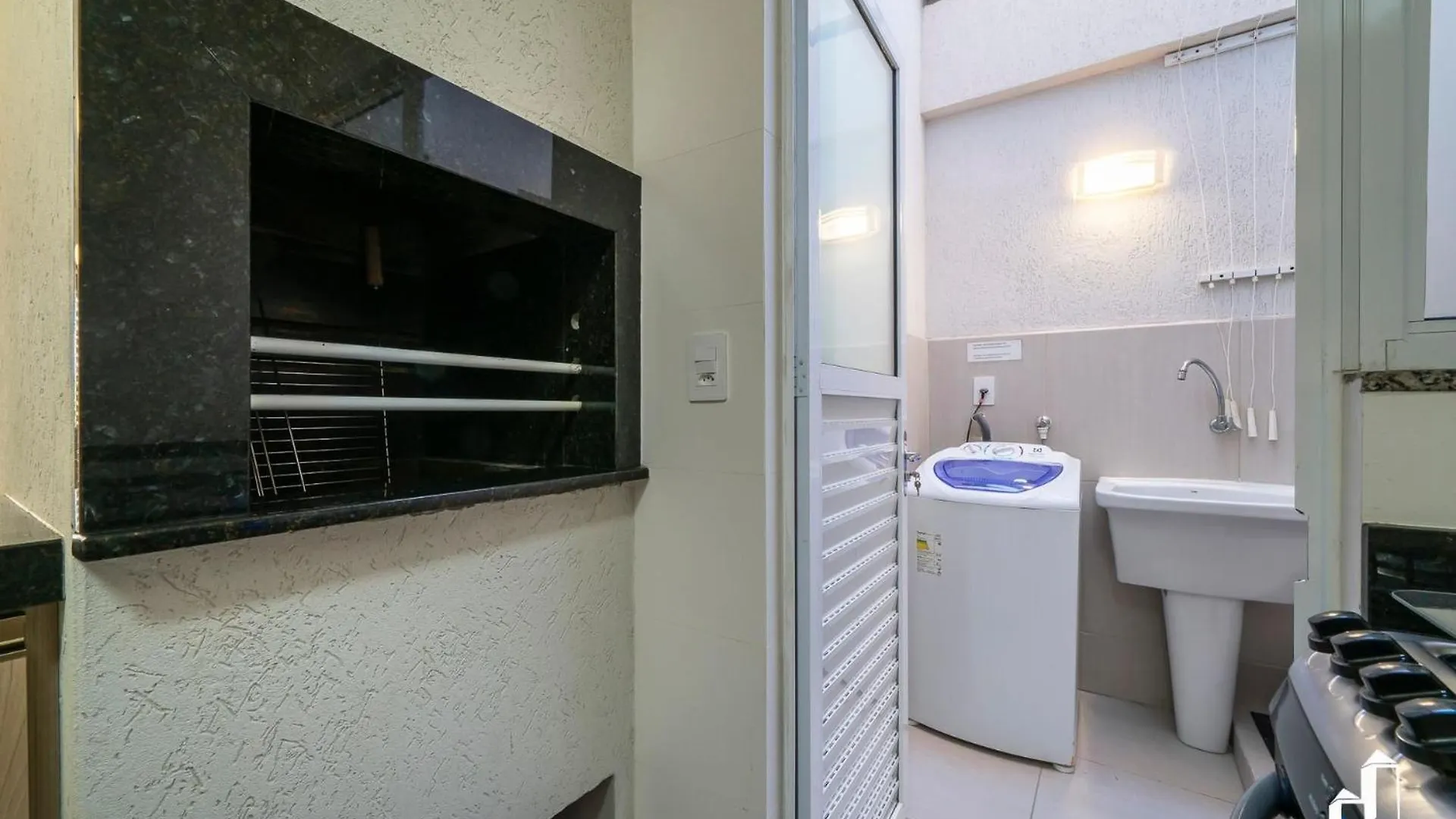 Apartamento Terreo Com 02 Dormitorios Canto Grande