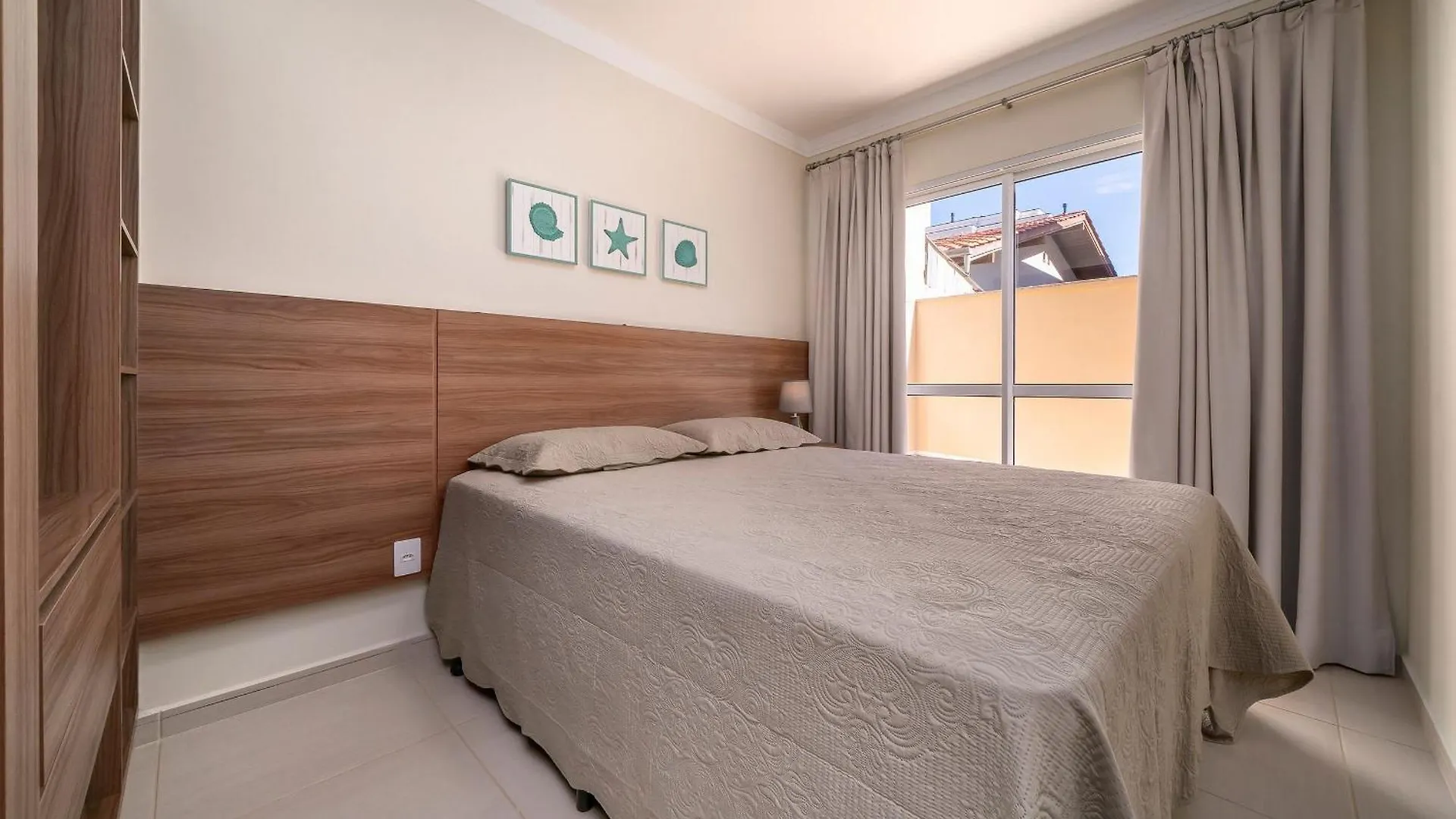 Apartamento Terreo Com 02 Dormitorios Canto Grande